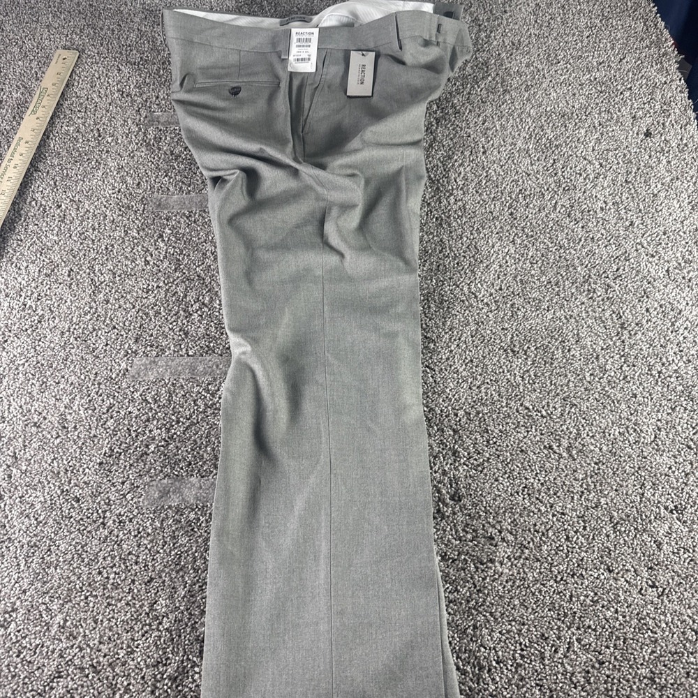 Kenneth Cole Stretch Dress Pants Reaction Mens 38x32 Medium Gray NEW!